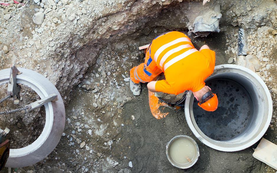 déboucher une canalisation d'eaux usées Paris 2